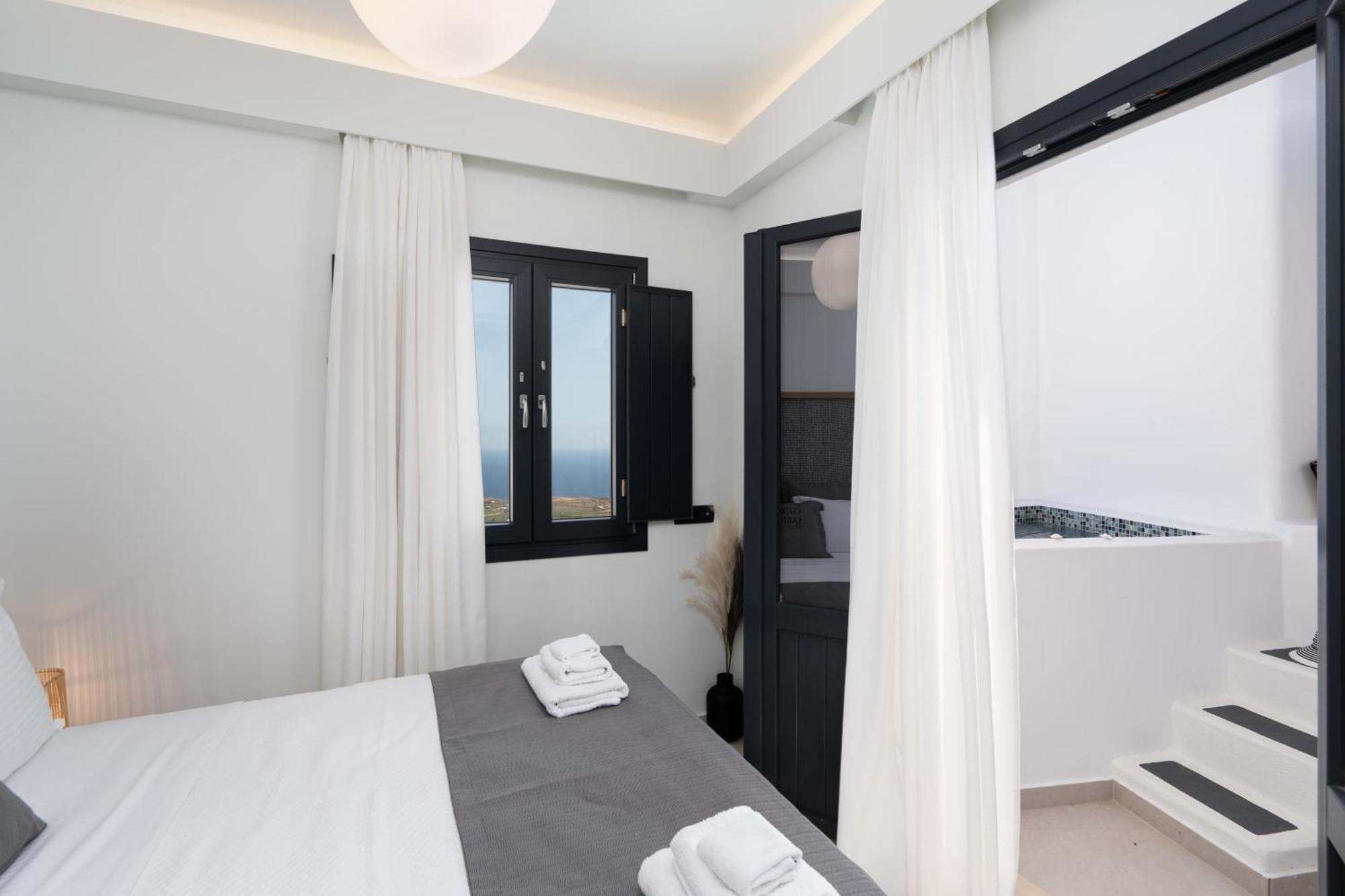 ثيرا Cuore Santo Suites الغرفة الصورة