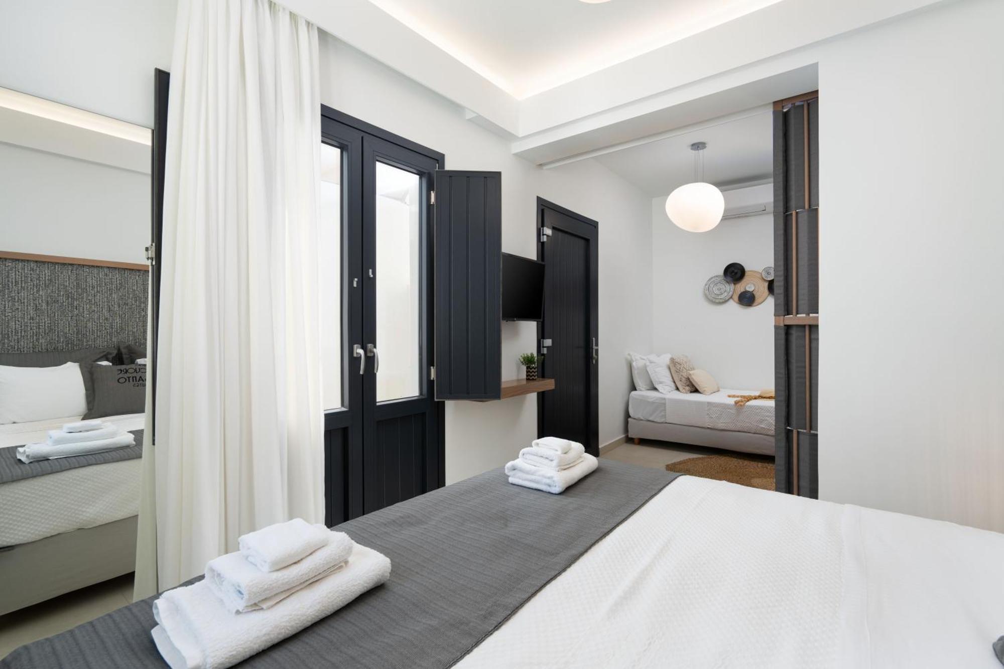 ثيرا Cuore Santo Suites الغرفة الصورة