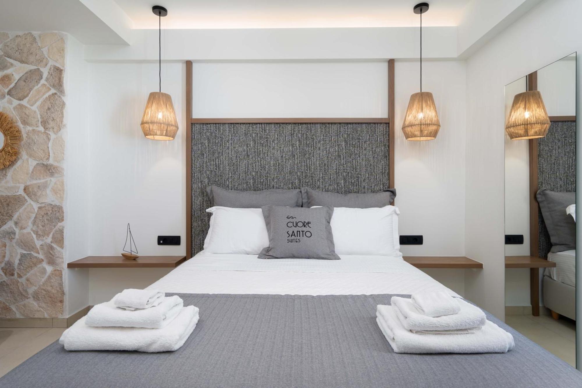 ثيرا Cuore Santo Suites الغرفة الصورة
