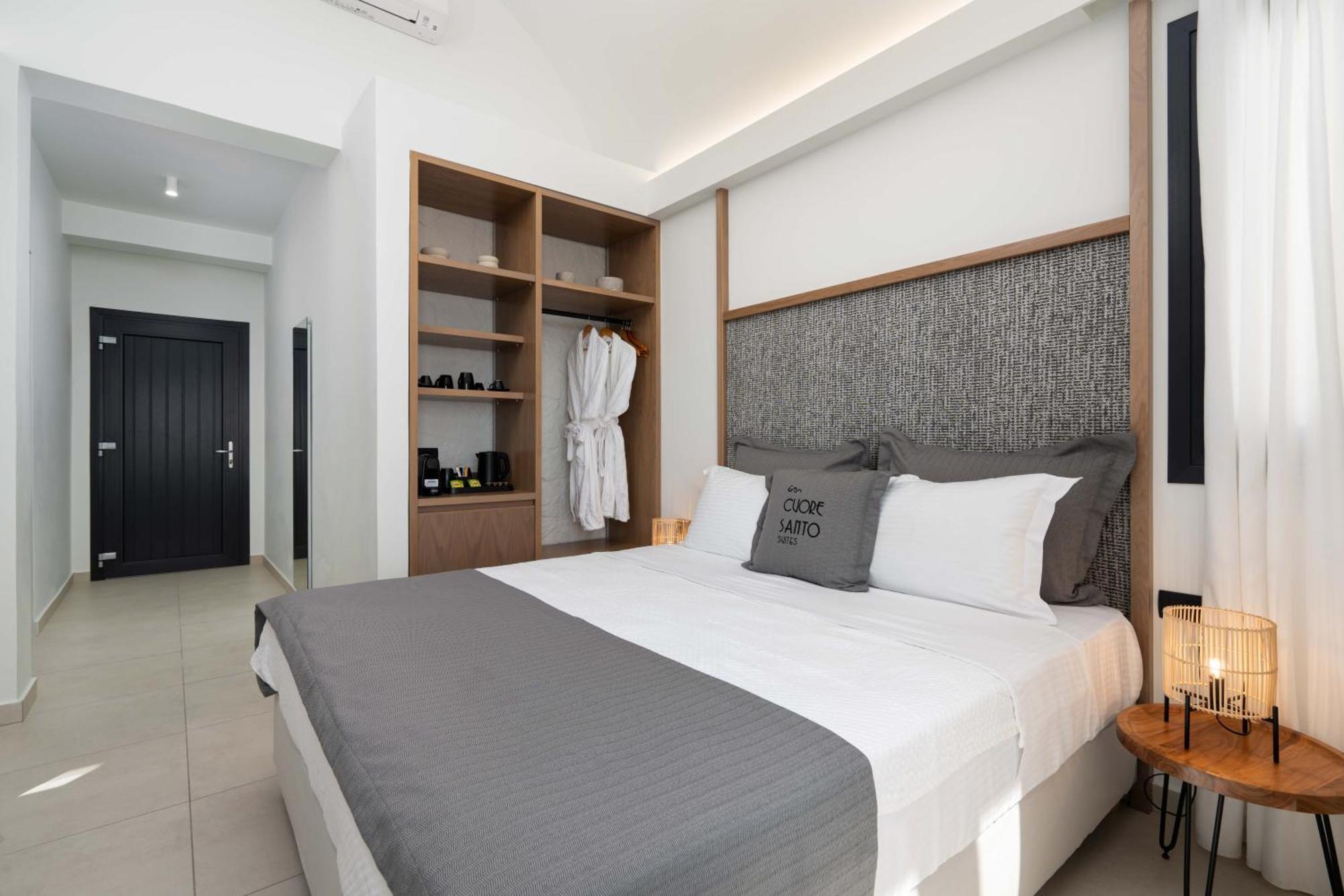 ثيرا Cuore Santo Suites الغرفة الصورة